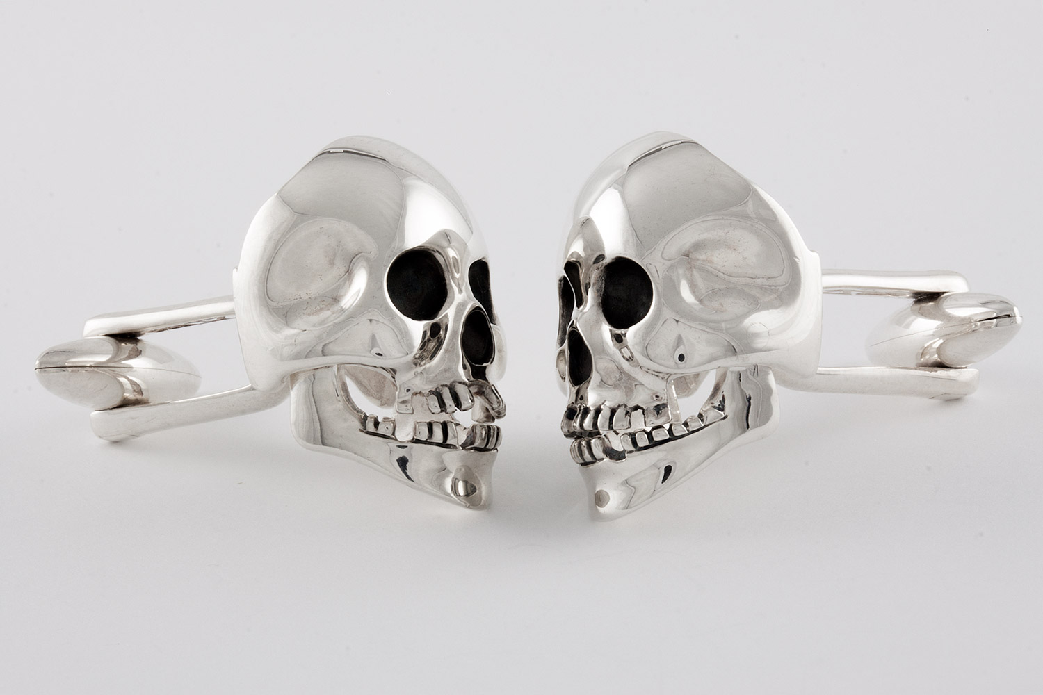 skull cufflinks