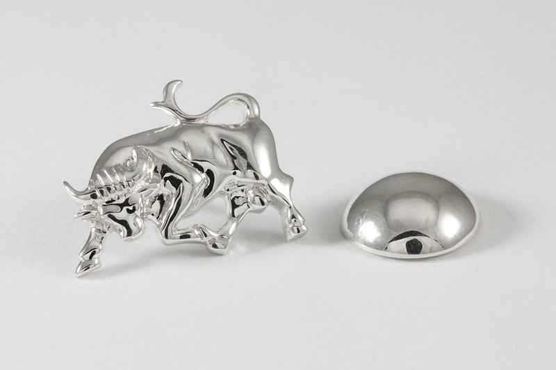 Bull Lapel pin