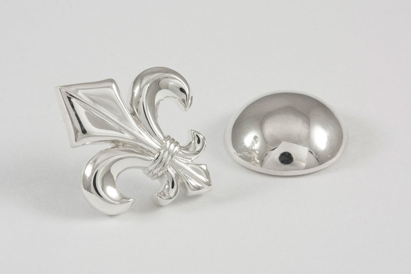 Gothic fleur de lis Lapel pin