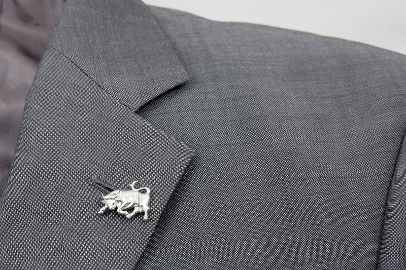 Bull Lapel pin