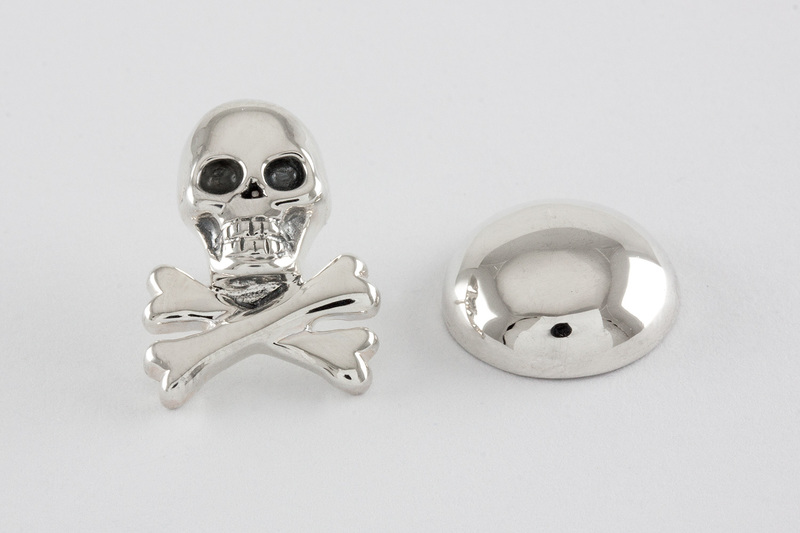 Skull Lapel pin